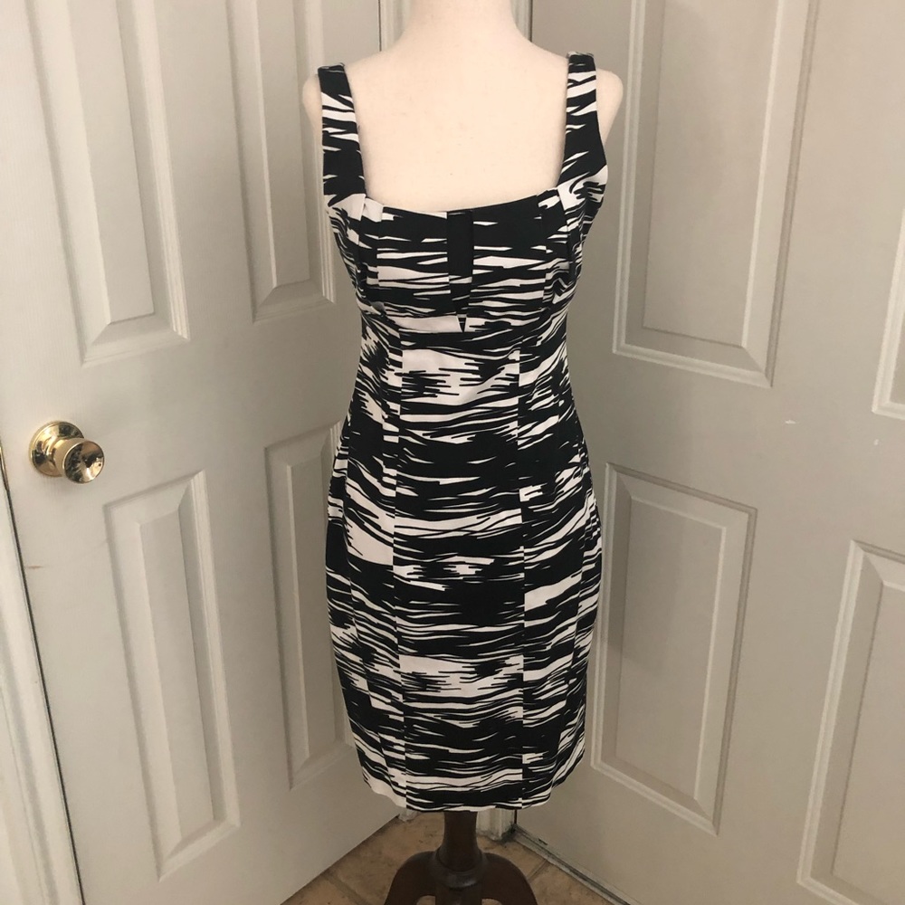 Calvin Klein sheath dress in size 4.
